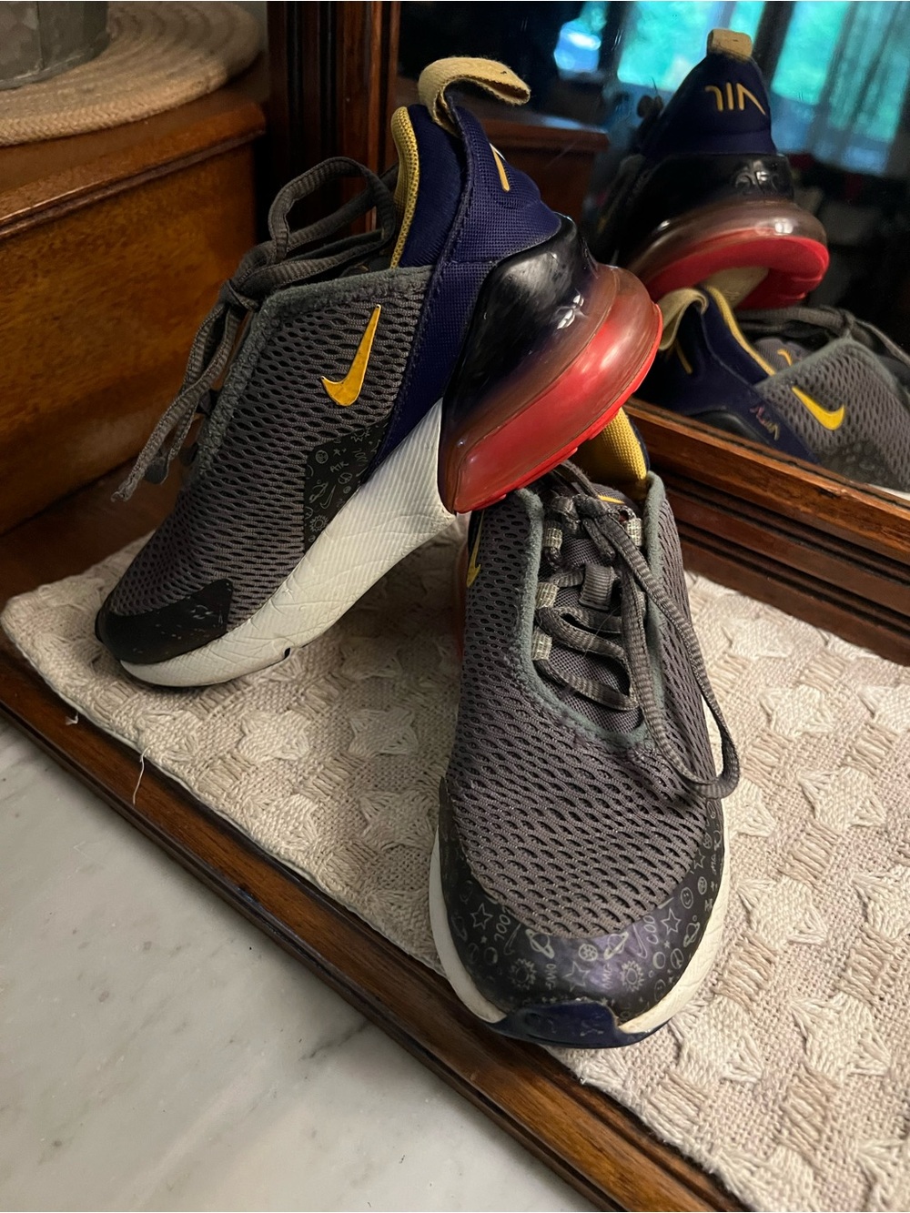 NIKE Classic Air Max 270 Casual Athletic Athleisure Sneakers Grey Blue Boy's 12C